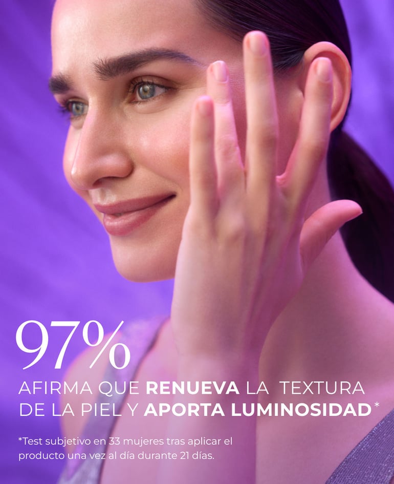 97% afirma que renueva la textura de la piel y aporta luminosidad*  *Test subjetivo en 33 mujeres tras aplicar el producto una vez al día durante 21 días.