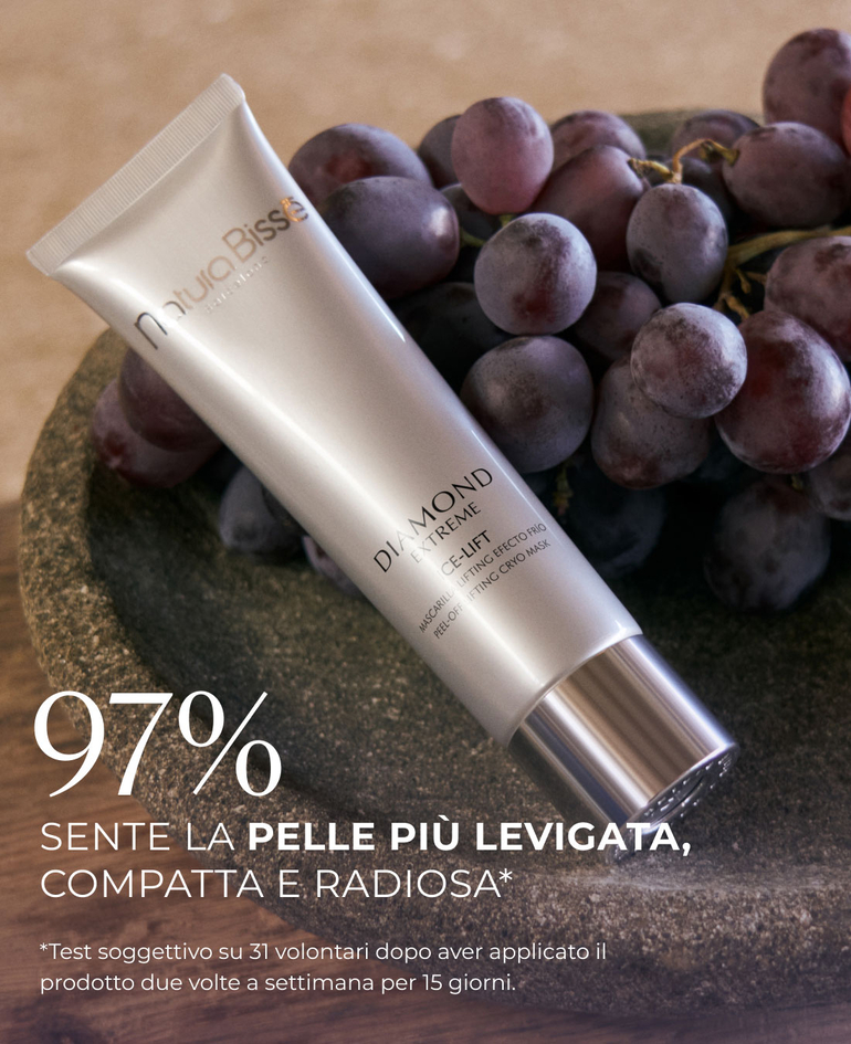 MASCHERA INVISIBILE PER RISULTATI DAVVERO VISIBILI ✓Usala ogni settimana per potenziare il tuo rituale beauty ✓Applicala prima di un&rsquo;occasione speciale per una pelle radiosa