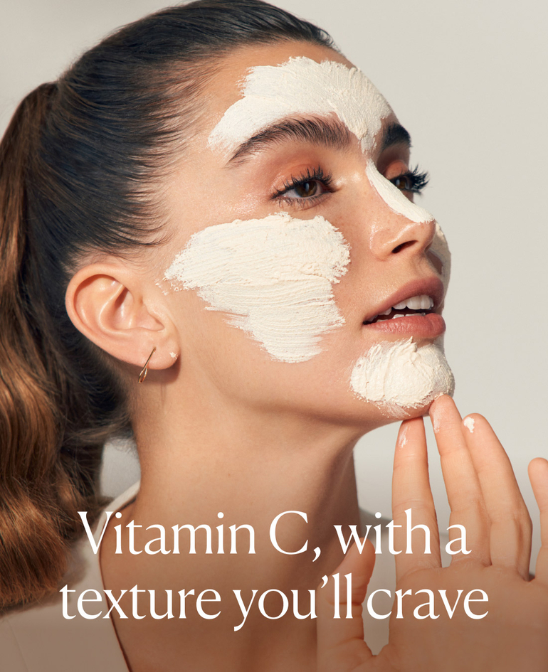 YOUR GLOW-GETTING MASK MOMENT ✓ Perfect after a long night ✓ After sun exposure, when skin needs extra hydration ✓ Ideal for skin prone to dark spots