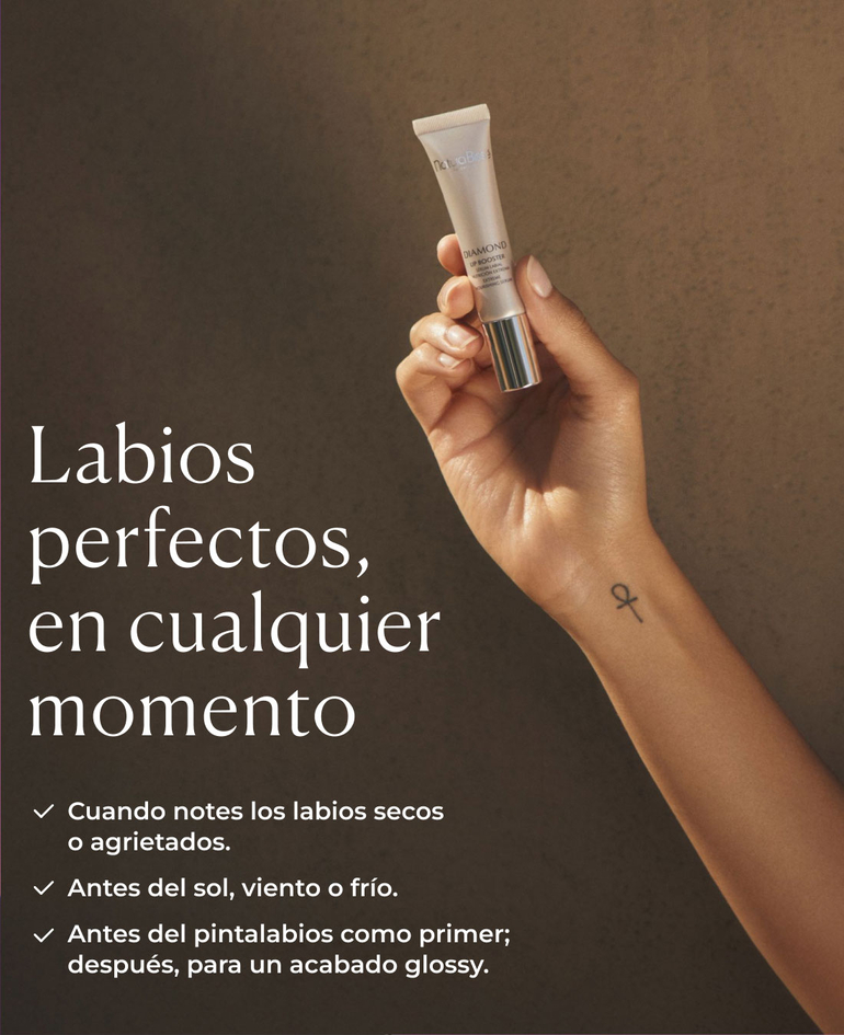 EFICACIA DIAMOND AL SERVICIO DE TUS LABIOS + Hidrataci&oacute;n profunda + Volumen inmediato + Acabado gloss
