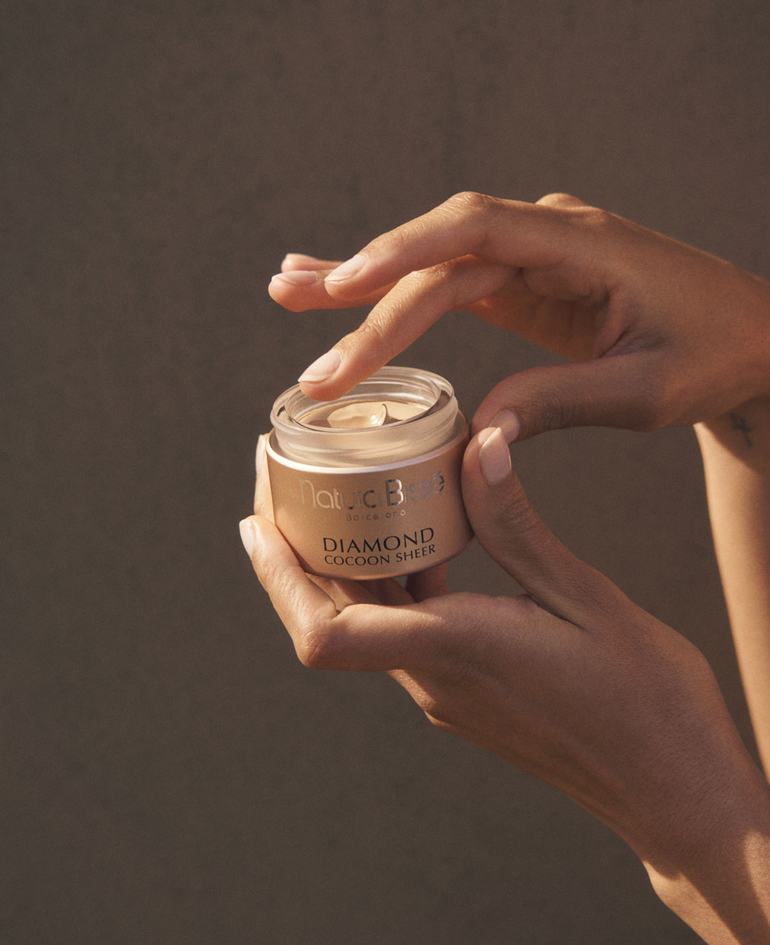 diamond cocoon sheer cream - Moisturizers Tinted-Care Hybrids - Natura Bissé