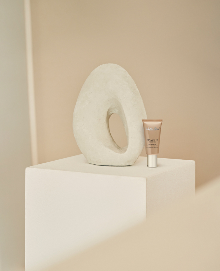 diamond cocoon sheer cream - Moisturizers Tinted-Care Hybrids - Natura Bissé