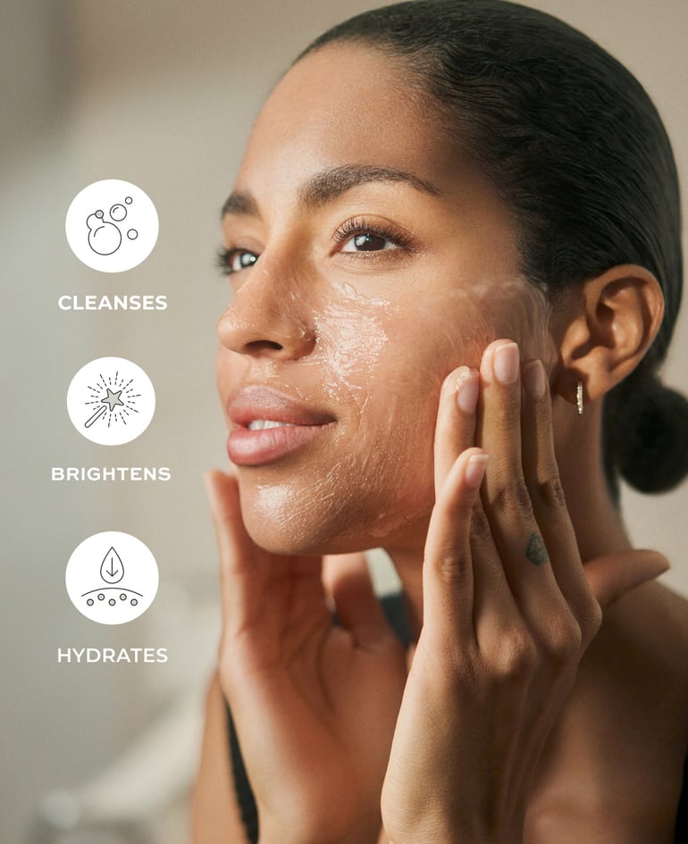 CLEANSES BRIGHTENS HYDRATES