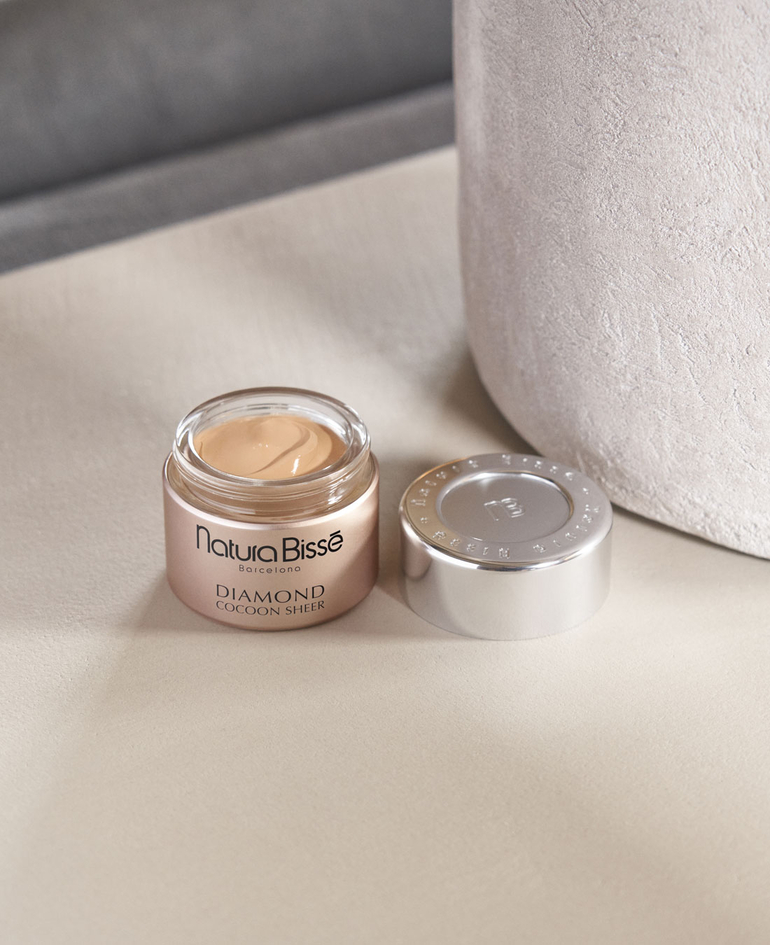 diamond cocoon sheer cream - Moisturizers Tinted-Care Hybrids - Natura Bissé