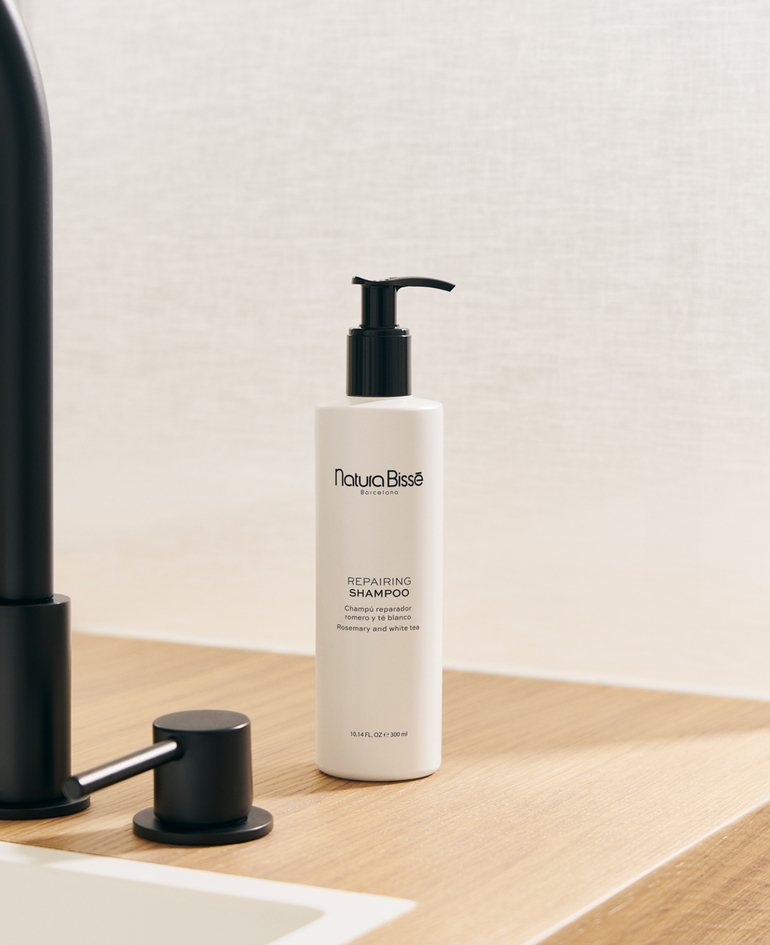 REPAIRING SHAMPOO