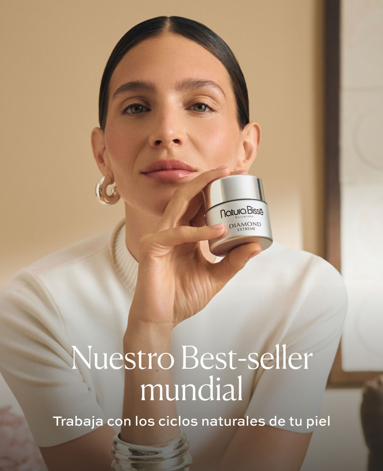 NUESTRA CREMA BEST-SELLER Complementa los ciclos naturales de tu piel de protecci&oacute;n diurna y reparaci&oacute;n nocturna