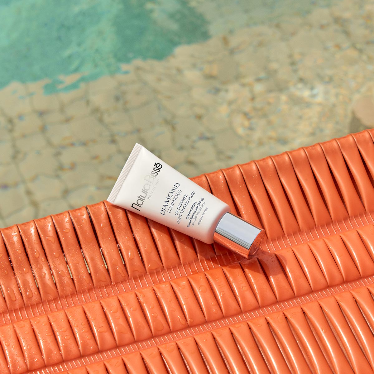 Diamond Luminous SPF40 Tinted broad-spectrum