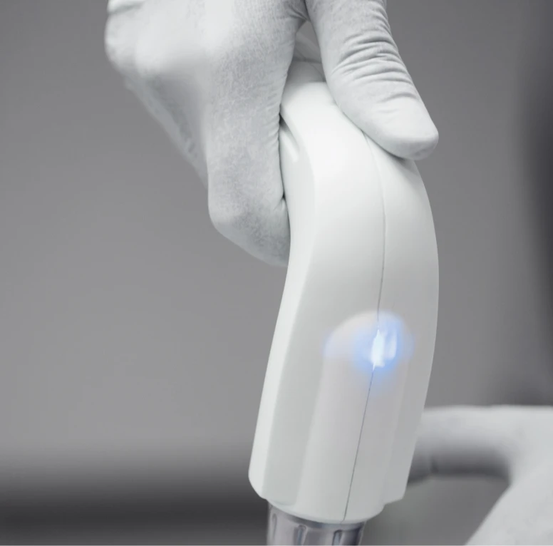Aplicación de laser en piel
