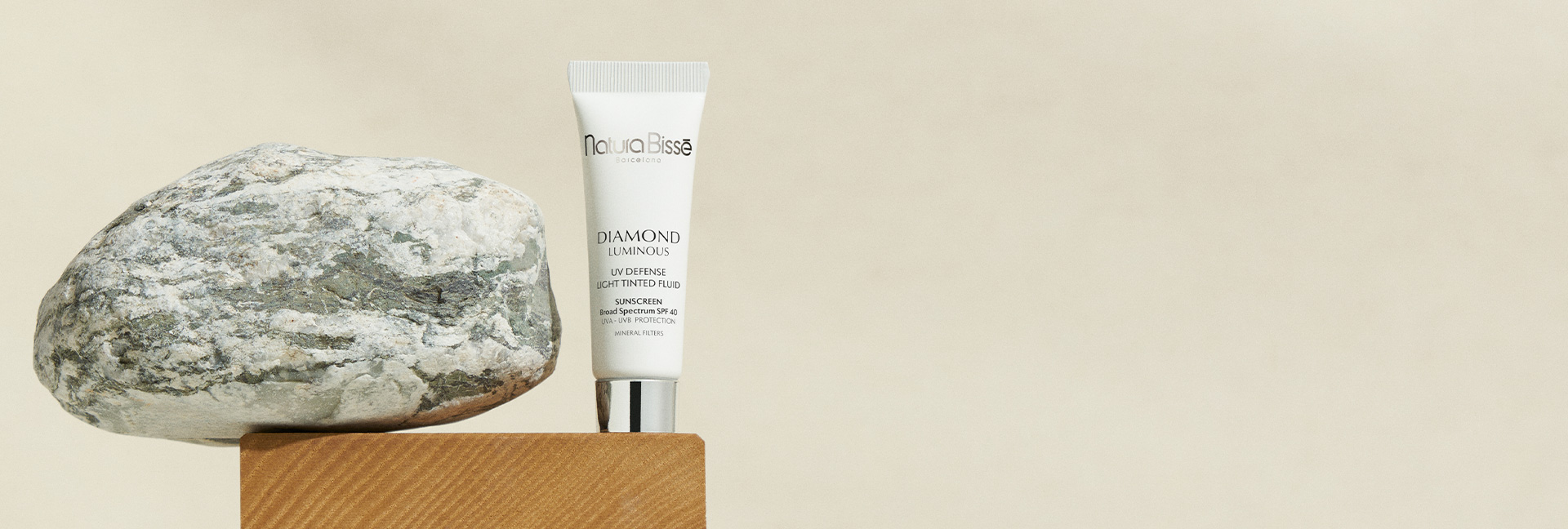 diamond-luminous-spf40