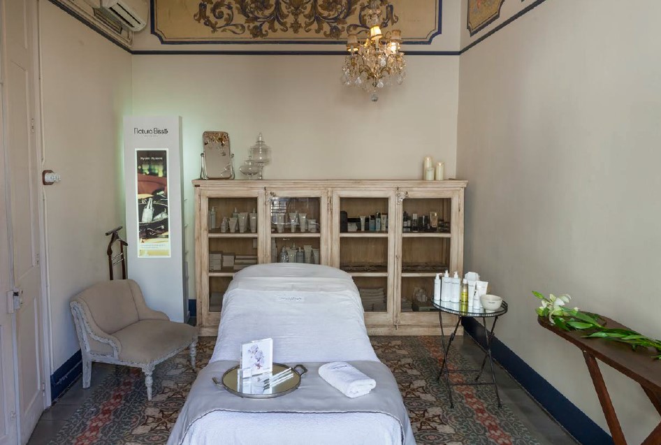 Montros Est&egrave;tica i Perfumer&iacute;a